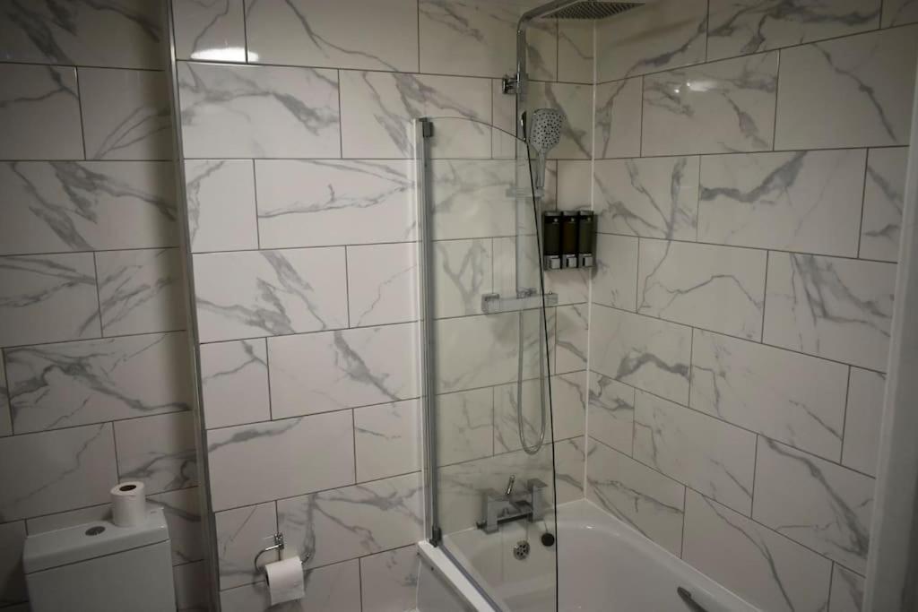 Tottenham Hotspurs Stays At The Gascoigne Suite London Eksteriør bilde